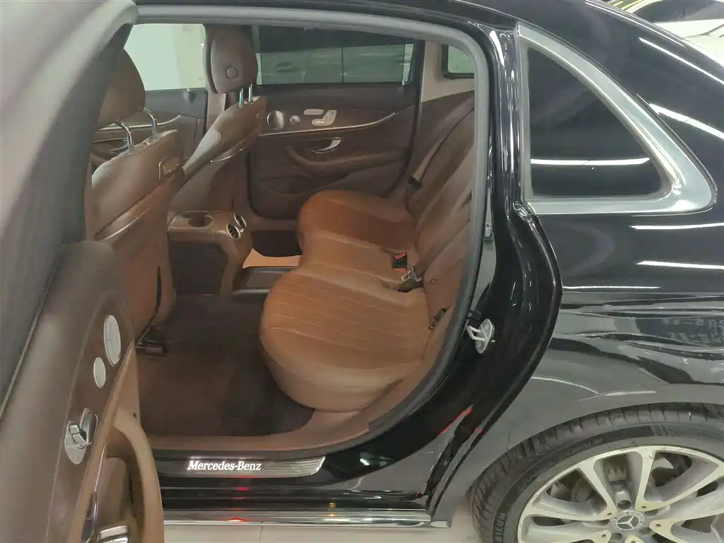 Mercedes-Benz E-Class 2018 Facelift E 300 L Luxury фото 13