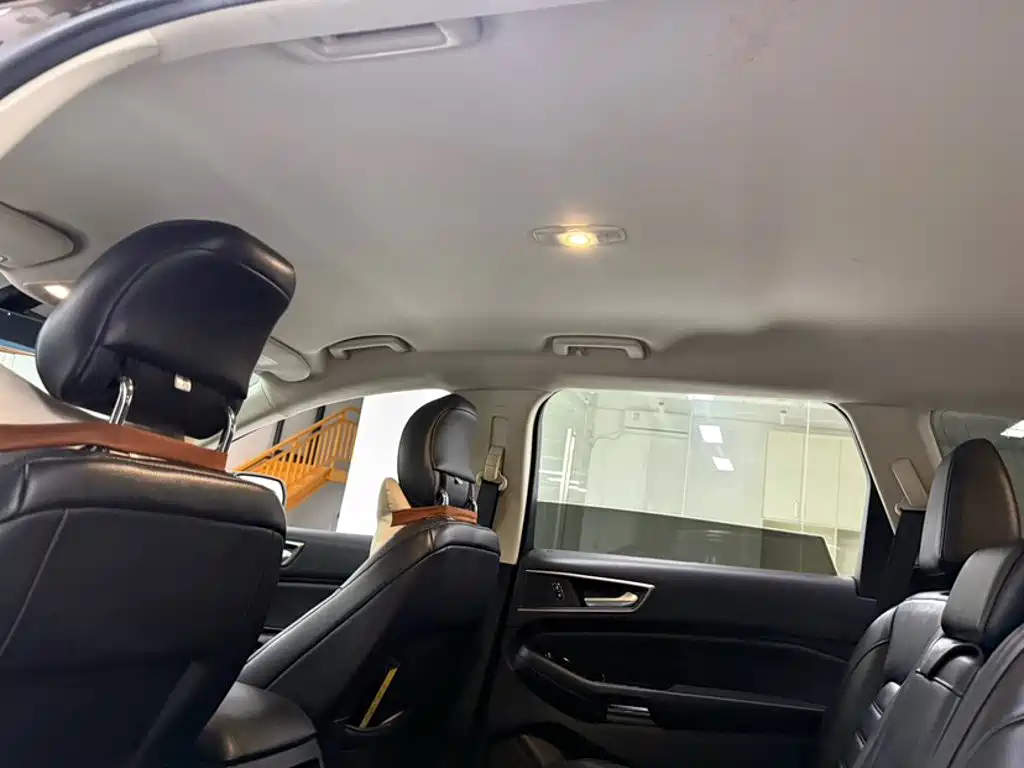 Фото 9 - Ford Edge