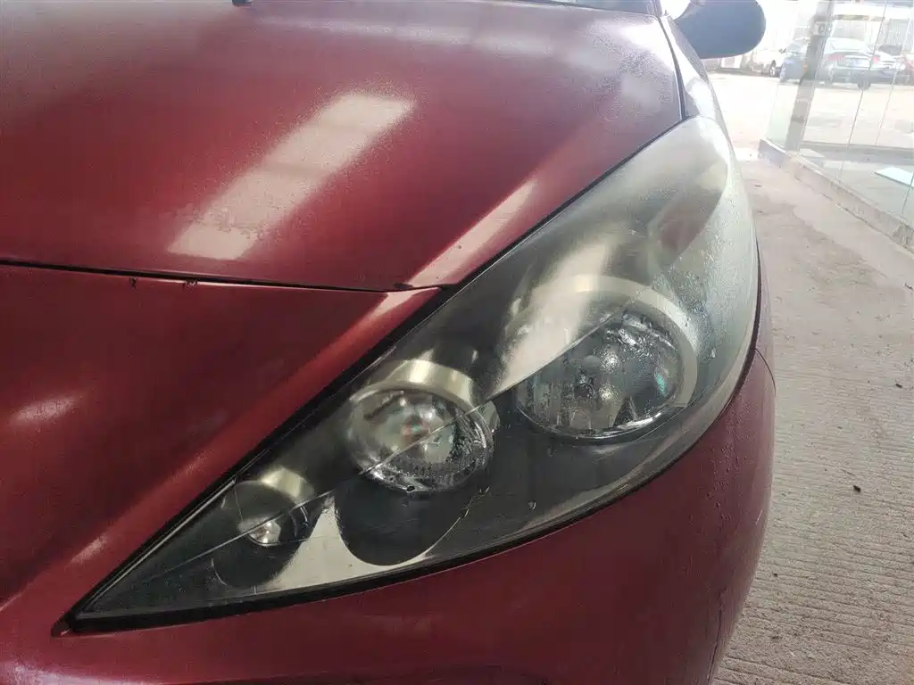Peugeot 207 2011 Hatchback 1.4L Manual Joy Edition фото 24