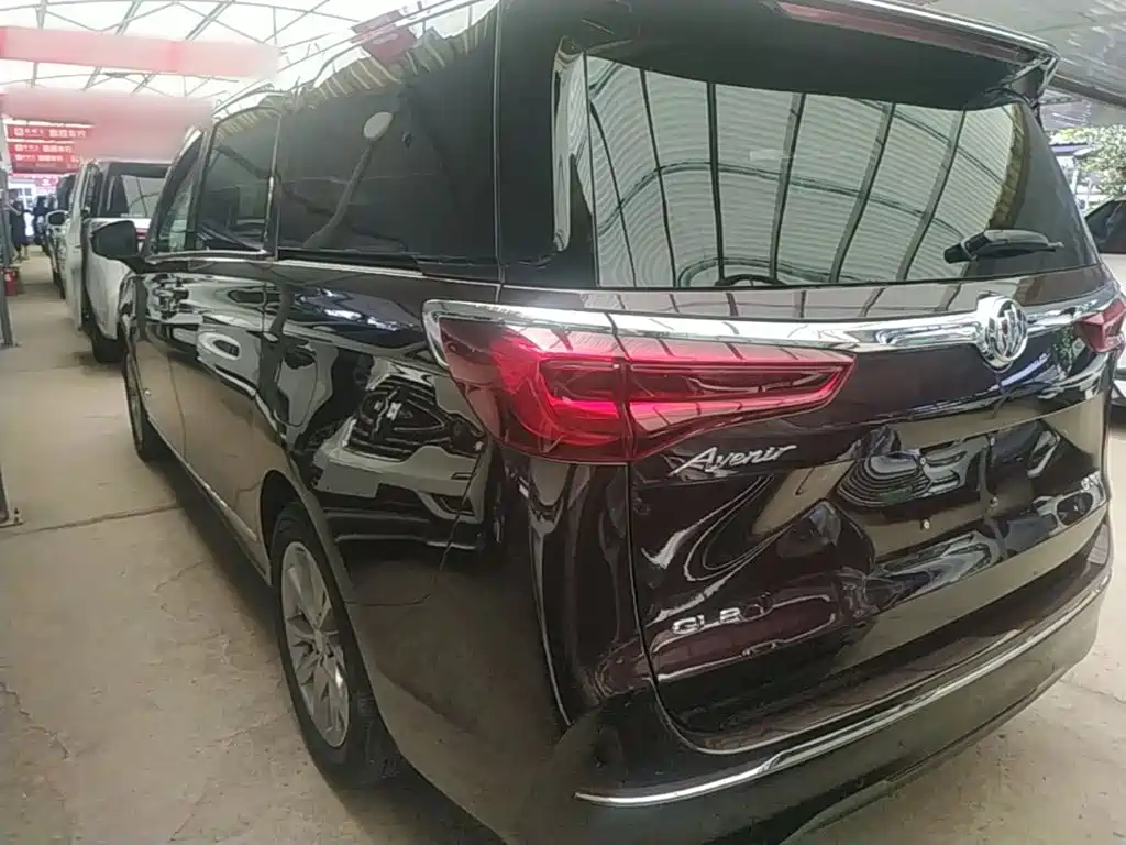 Фото 5 - Buick GL8