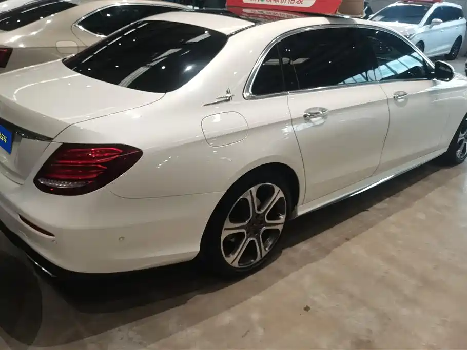 Mercedes-Benz E-Class 2016 E 300 L Sport Fashion Type фото 3