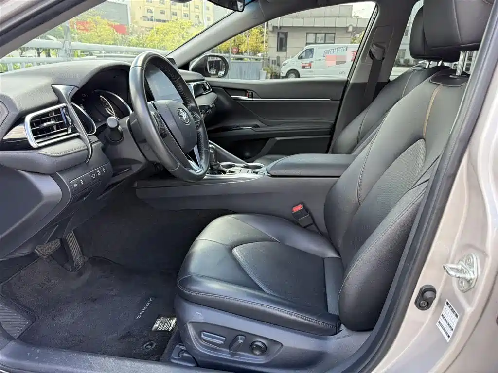 Toyota Camry 2021 2.0G Luxury Edition фото 5