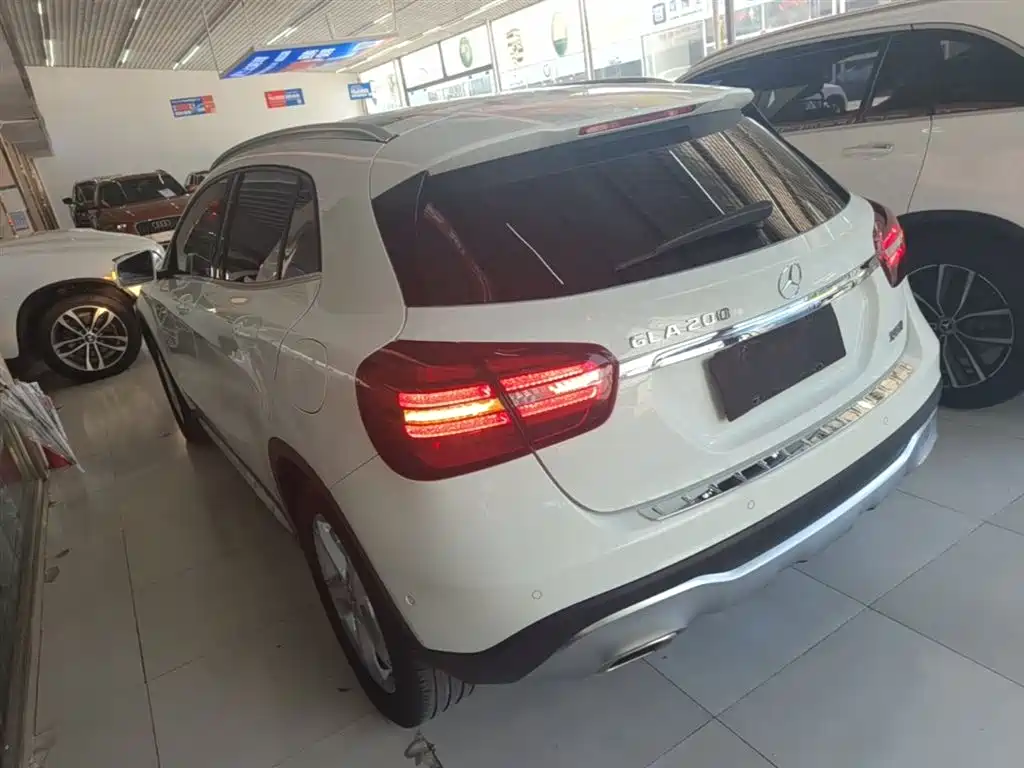 Mercedes-Benz GLA 2019 GLA 200 Dynamic фото 23