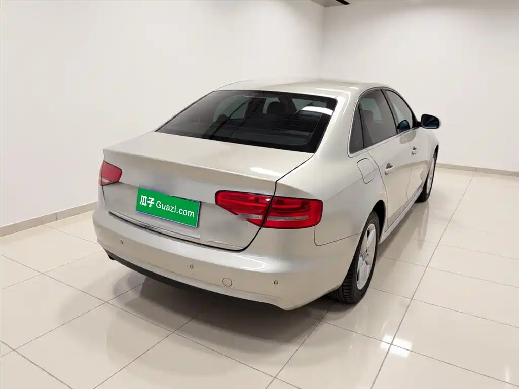 Audi A4L 2015 30 TFSI Auto Comfort фото 5