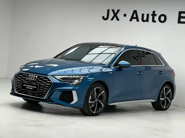 Audi A3 Sportback 35 TFSI, Стиль Спорт
