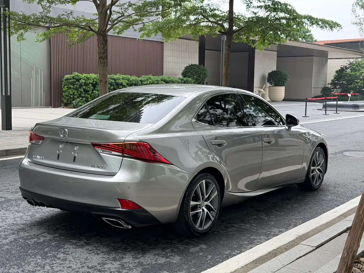 Lexus IS 2017 300 F SPORT фото 17