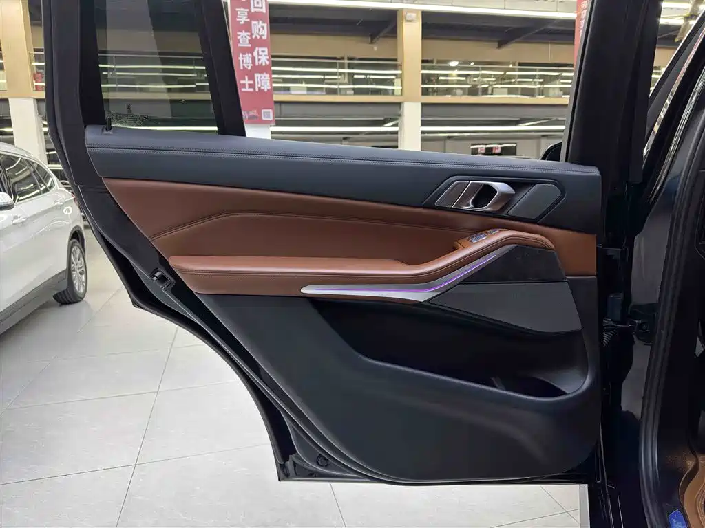 BMW X7 2023 xDrive40i Exclusive M Sport Package фото 13