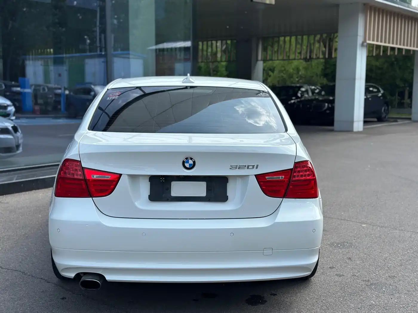 BMW 3 Series 2011 320i Fashion фото 5