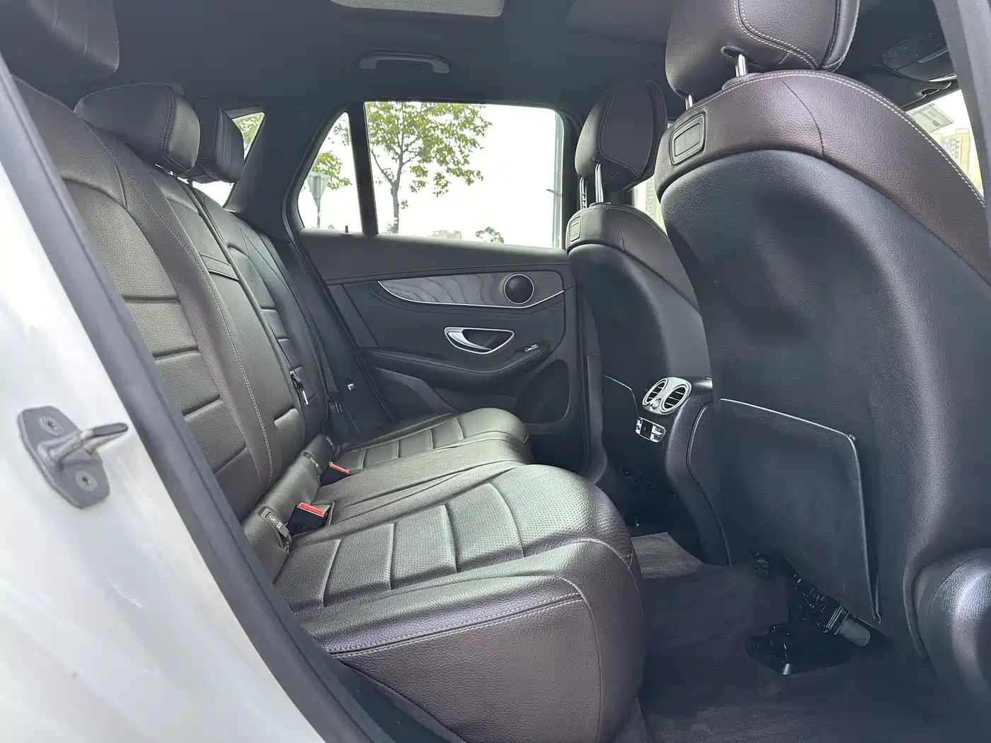 Mercedes-Benz GLC 2018 Facelift GLC 300 4MATIC Dynamic фото 23