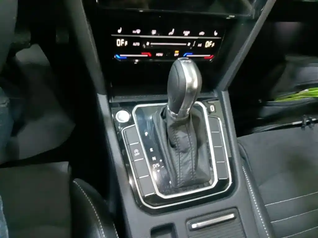 Volkswagen Magotan 2020 380TSI DSG Luxury фото 10