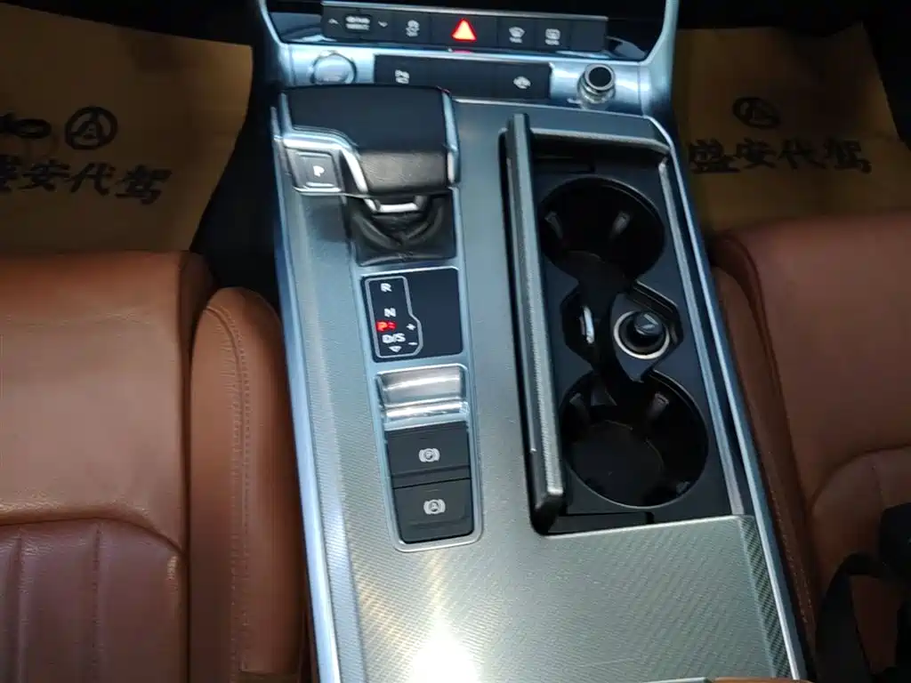 Audi A6L 2019 40 TFSI Luxury Elegance фото 10