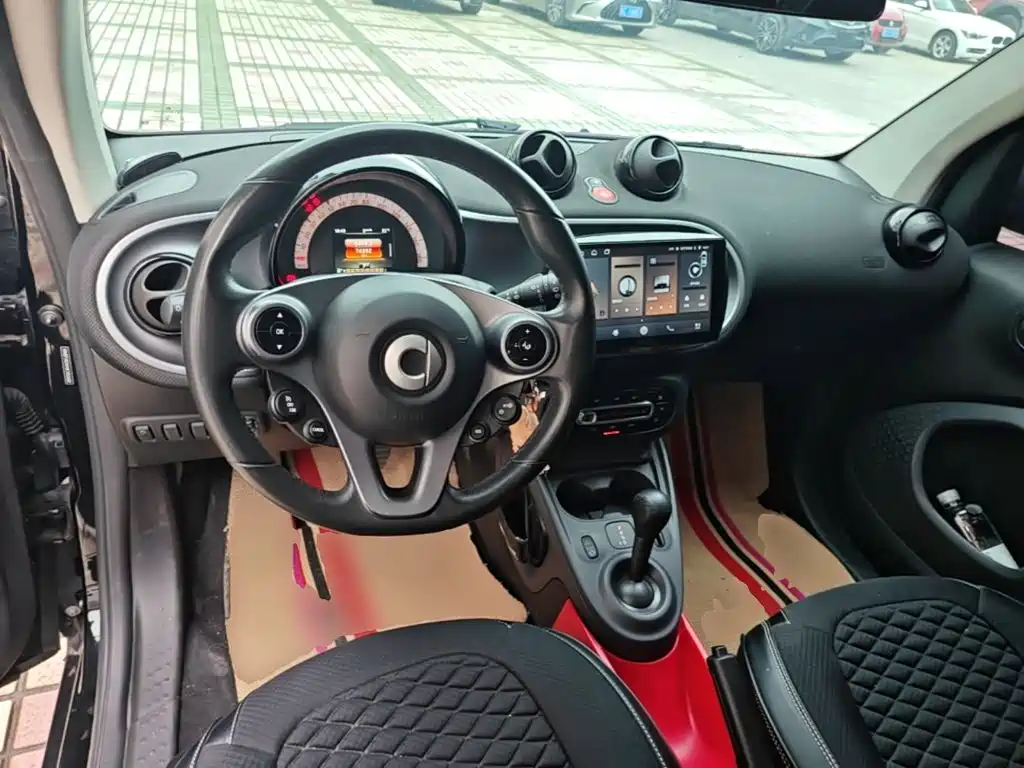 smart fortwo 2018 2018 1.0L 52kW Hardtop Passion Edition China V