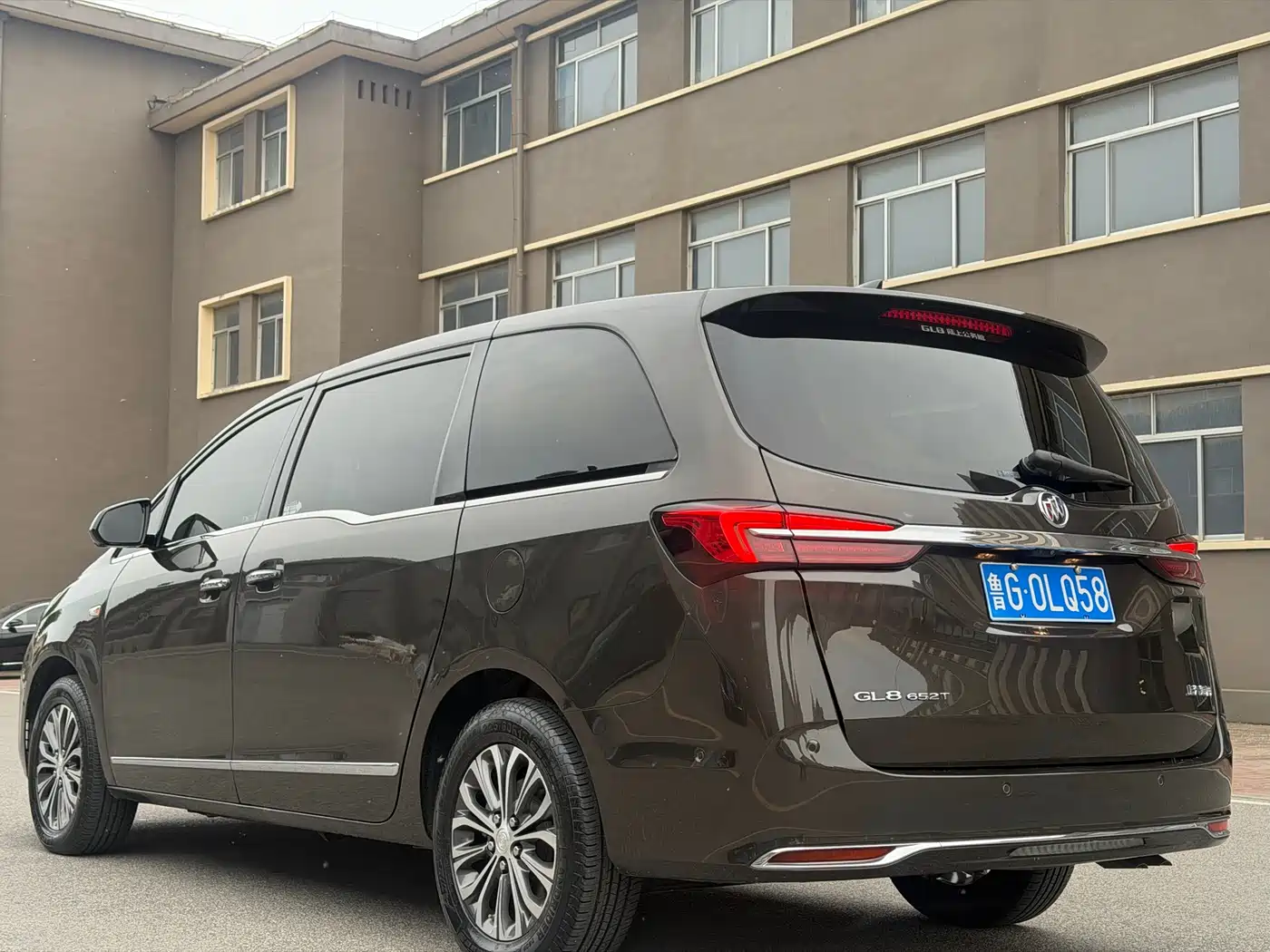 Buick GL8 2021 Land Business Class 652T Premium фото 4