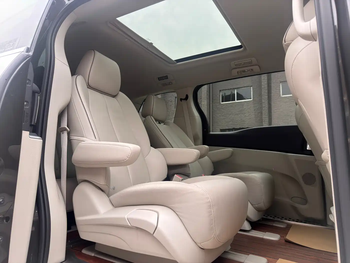 Buick GL8 2021 Land Business Class 652T Premium фото 11