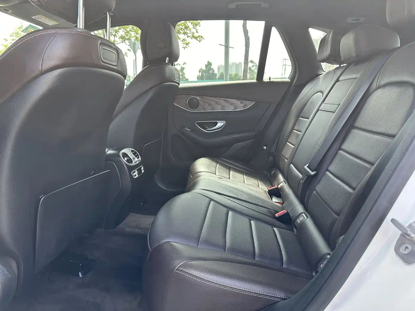 Mercedes-Benz GLC 2018 Facelift GLC 300 4MATIC Dynamic фото 16