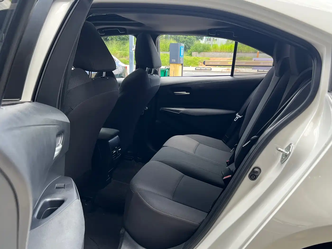 Toyota Levin 2023 185T CVT Luxury фото 8