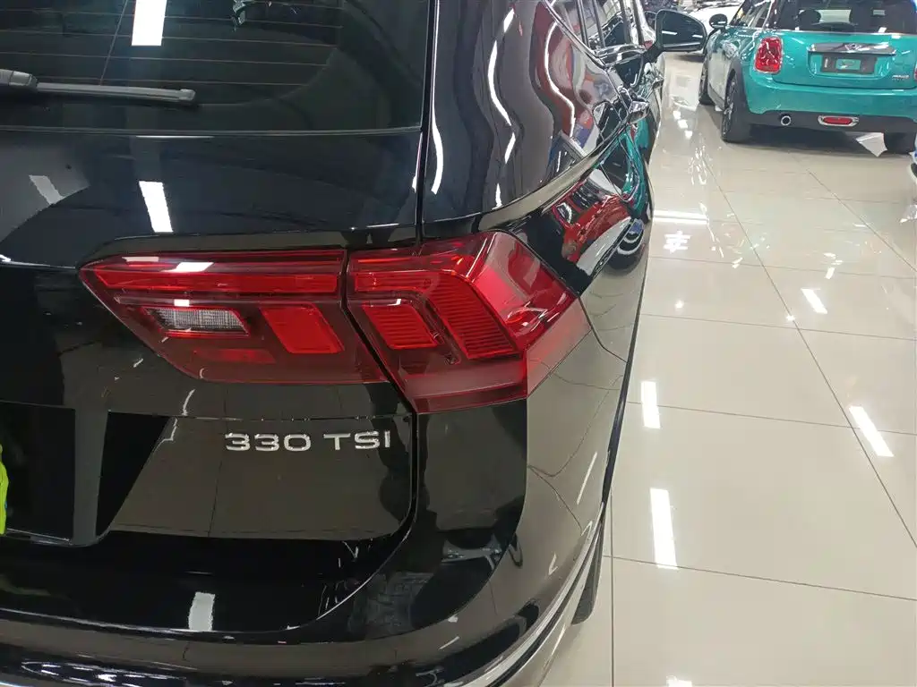 Volkswagen Tiguan L 2024 Outstanding 330TSI Auto 2WD R-Line Dragon Glory Edition фото 8