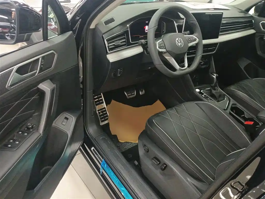 Volkswagen Tiguan L 2024 Outstanding 330TSI Auto 2WD R-Line Dragon Glory Edition фото 16