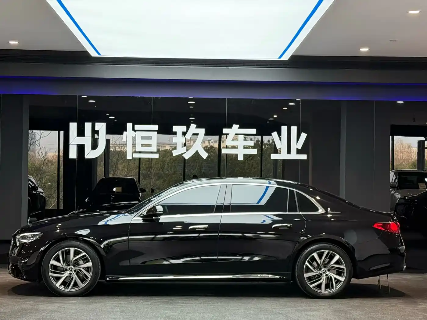 Mercedes-Benz E-Class 2024 E 300 L Fashion фото 5