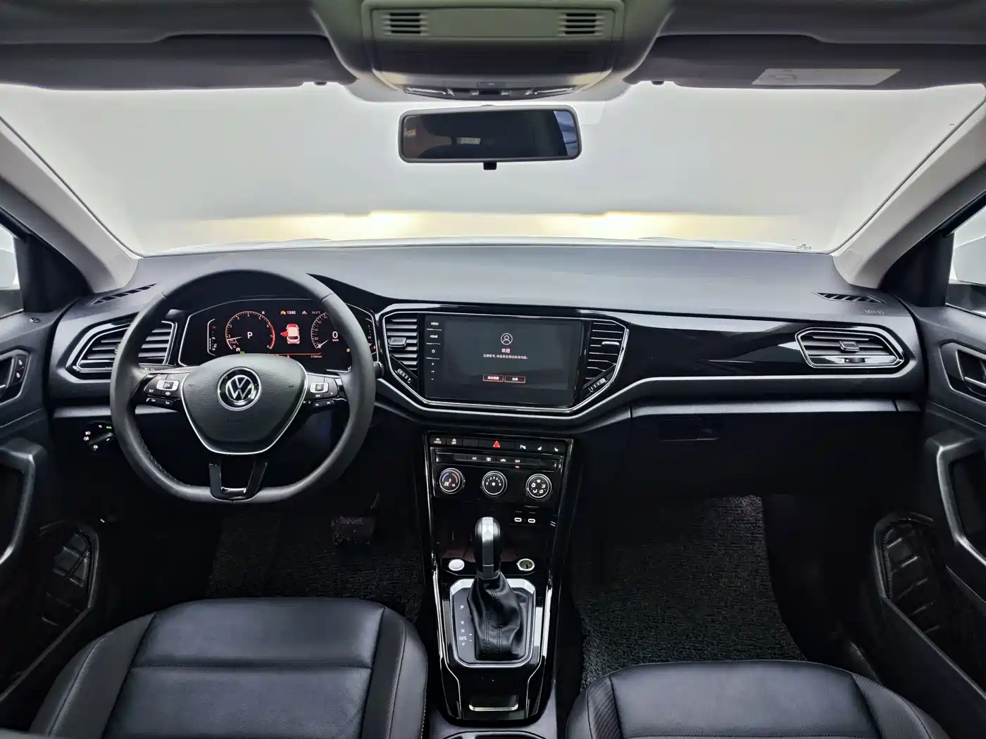 Volkswagen T-Roc, миниатюра 13