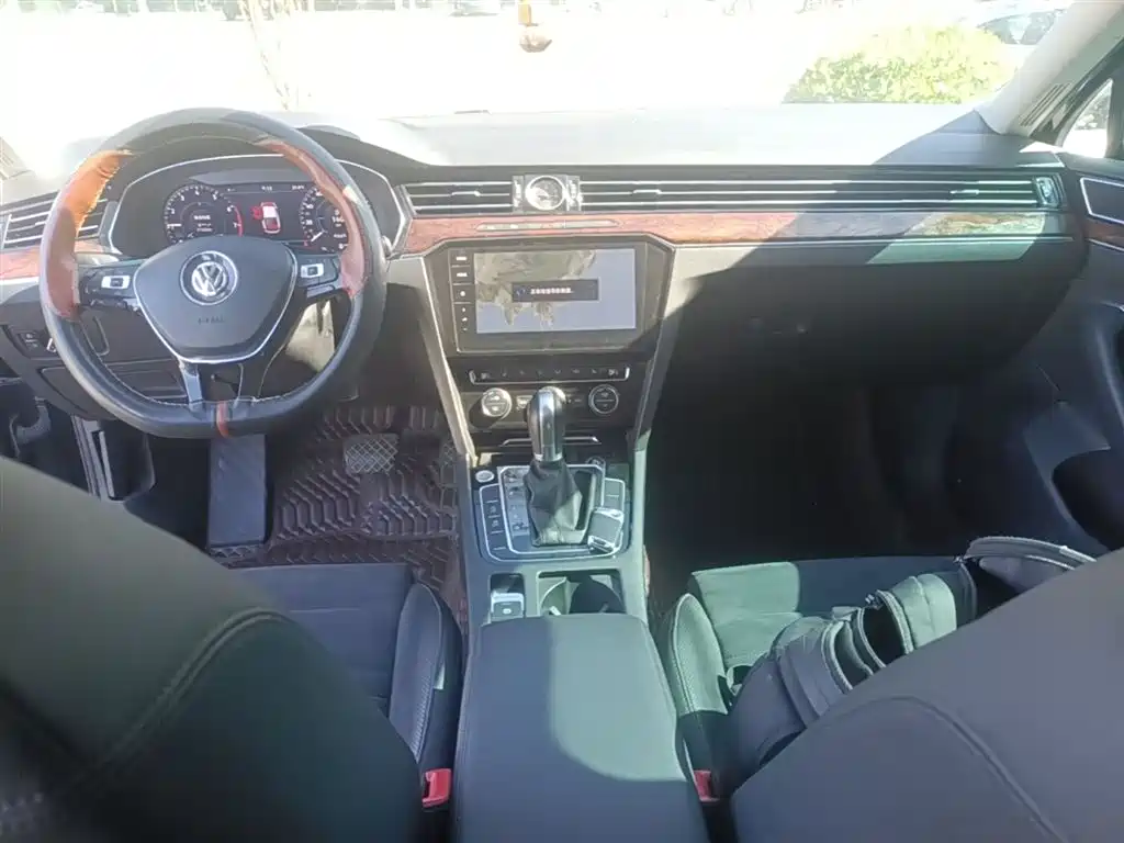 Volkswagen Magotan 2018 330TSI DSG Premium фото 16