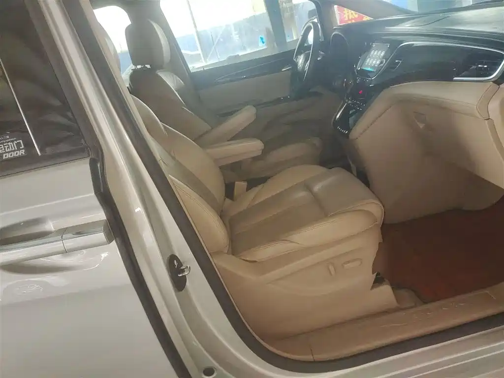 Buick GL8 2017 ES 28T Luxury China V фото 25