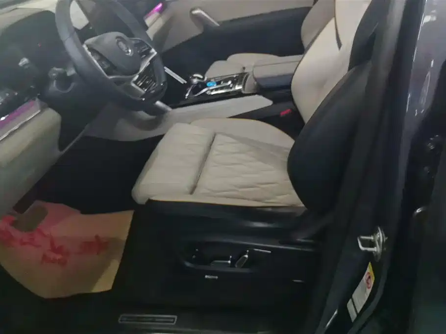 BYD Tang New Energy 2022 DM-p 215KM AWD Flagship фото 9