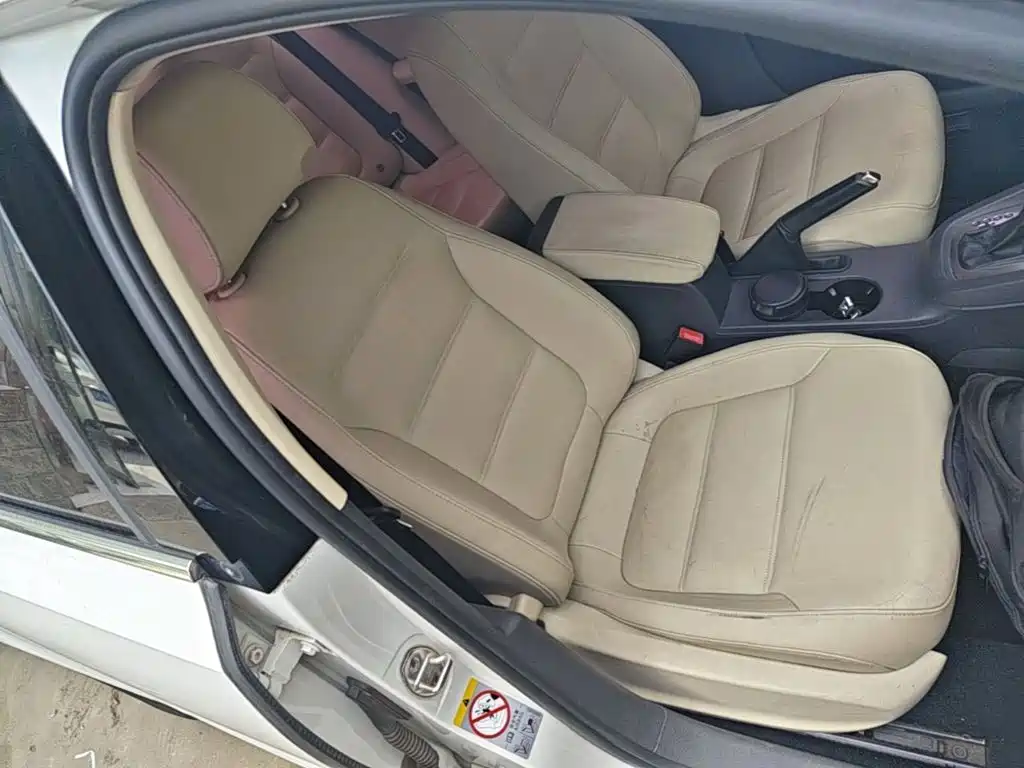 Фото 25 - Volkswagen Sagitar