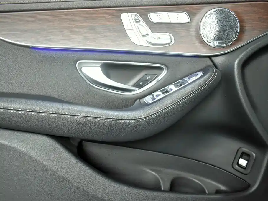Mercedes-Benz GLC 2020 Facelift GLC 300 L 4MATIC Dynamic фото 9