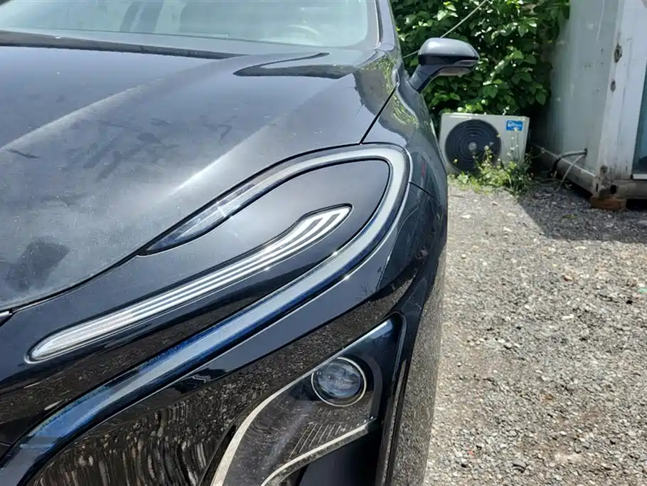 Hongqi E-QM5 2023 Facelift Basic Travel Edition фото 5