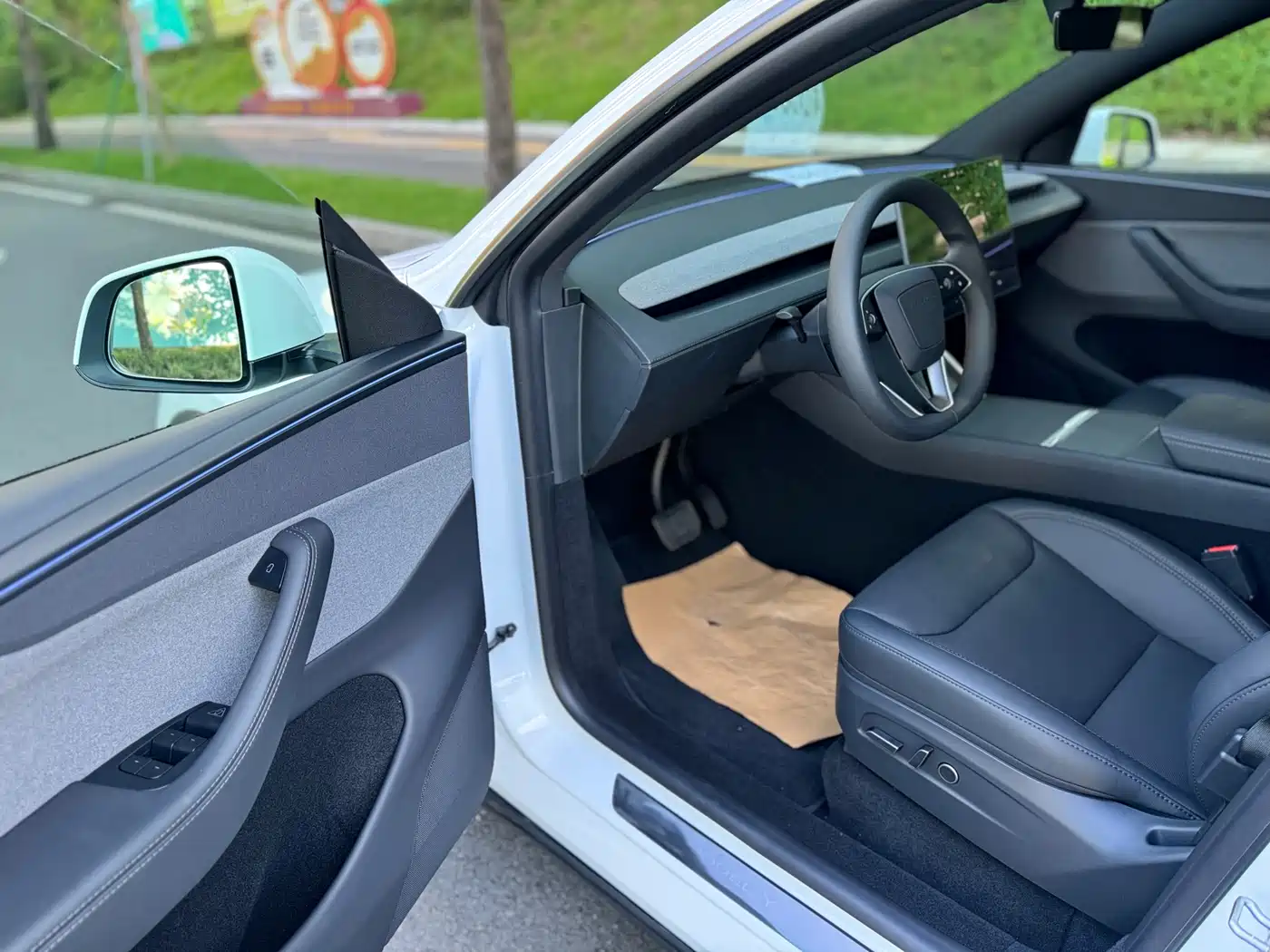 Tesla Model Y 2026 Long Range Rear-Wheel Drive фото 10