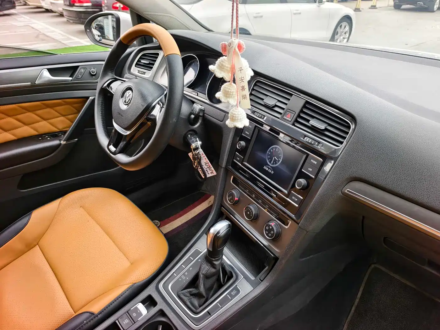 Volkswagen Golf 2014 1.6L Automatic Comfort фото 17