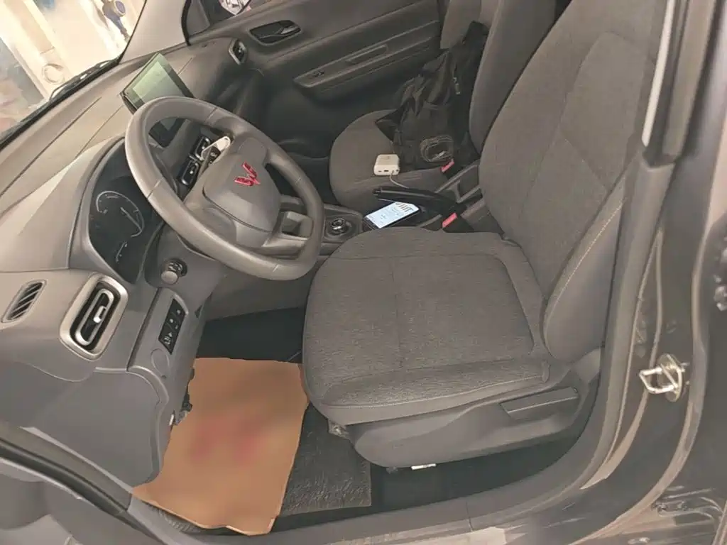 Wuling Motors Wuling Hongguang New Energy 2025 2025 Model Range Extender Hybrid 50KM Standard