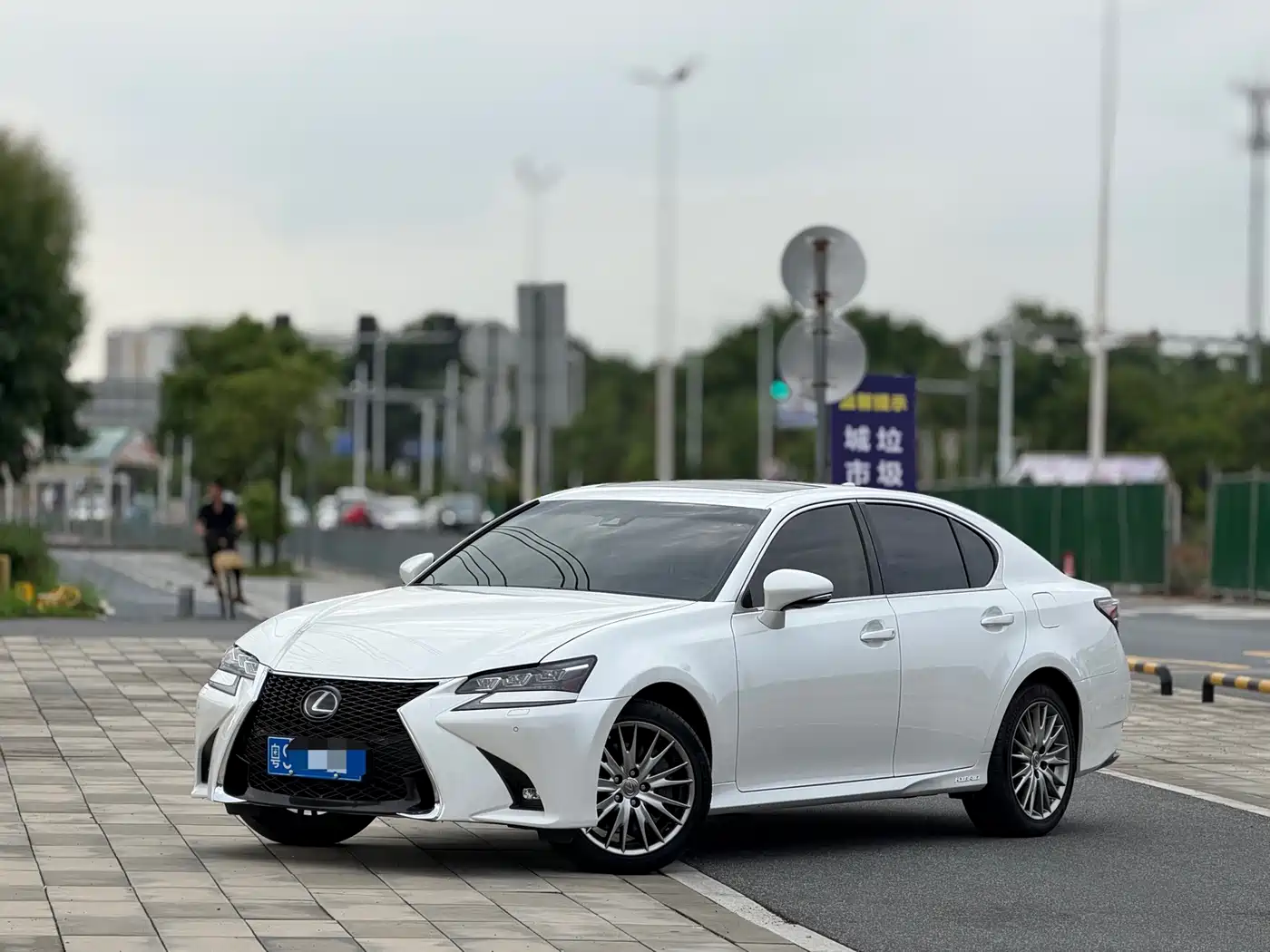 Lexus GS 2018 2016 300h Luxury Edition