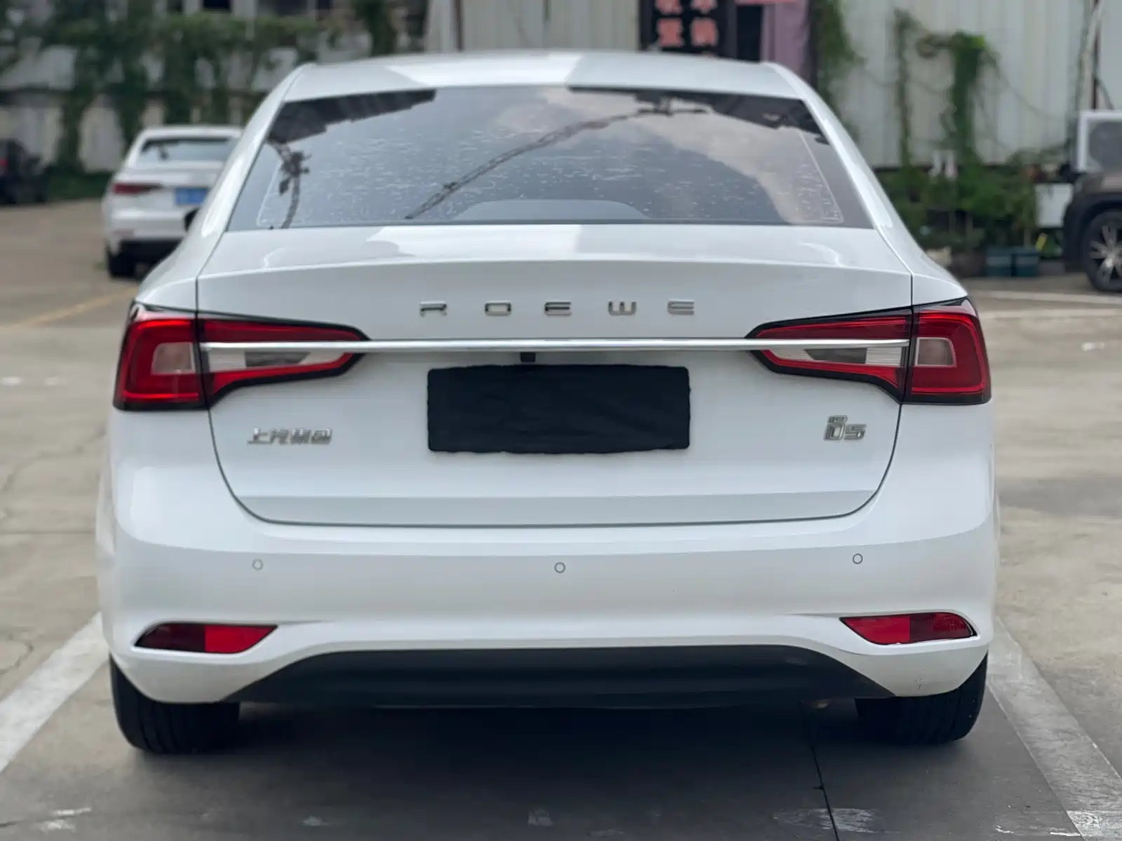 Фото 17 - Roewe i5