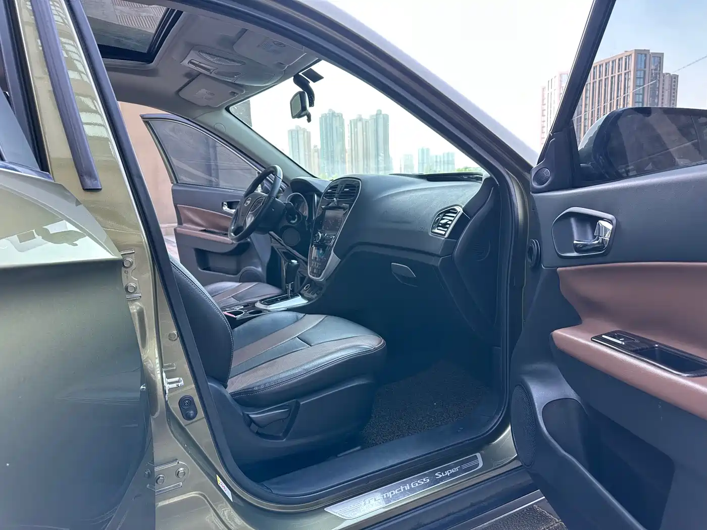 GAC Trumpchi Trumpchi GS5 Super 2015 2.0L Automatic 2WD Luxury Navigation Edition фото 12