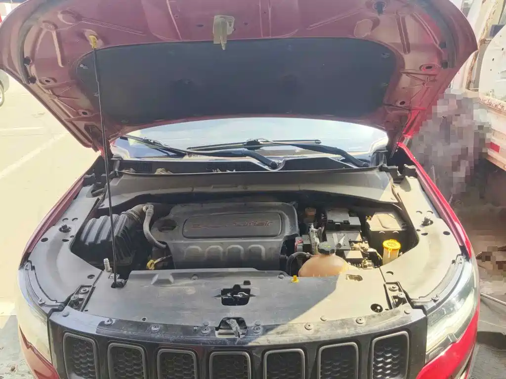 Фото 3 - Jeep Compass