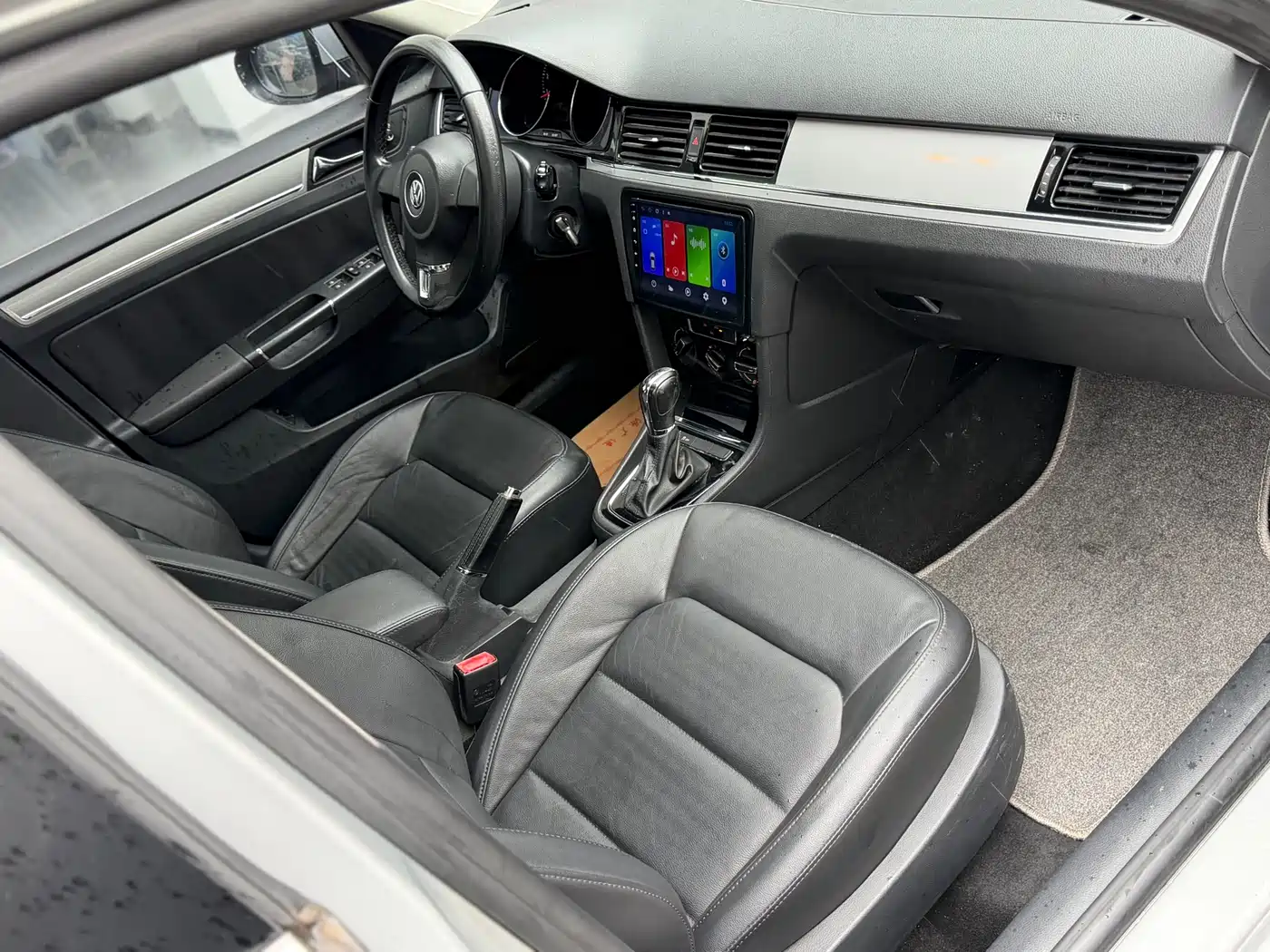 Volkswagen Bora 2013 1.6L Automatic Comfort Model фото 10