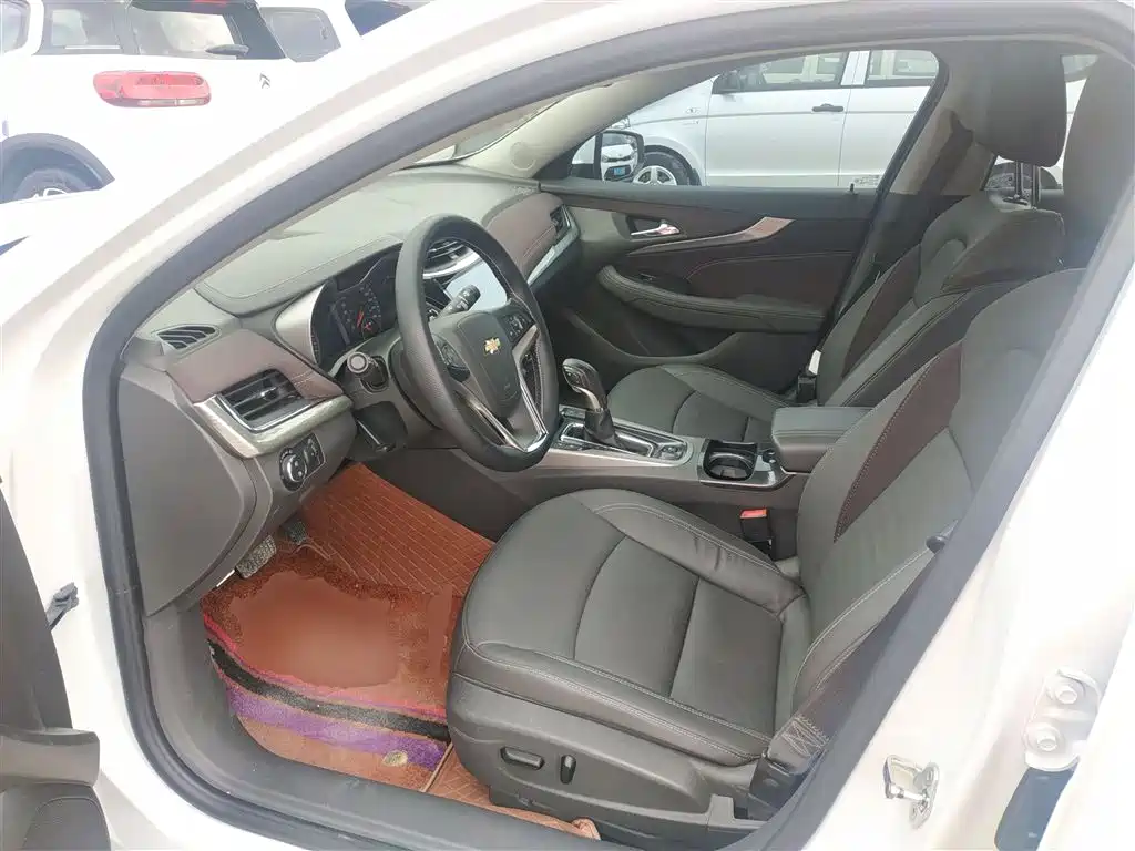 Chevrolet Malibu 2017 1.5T Automatic Luxury Edition фото 15