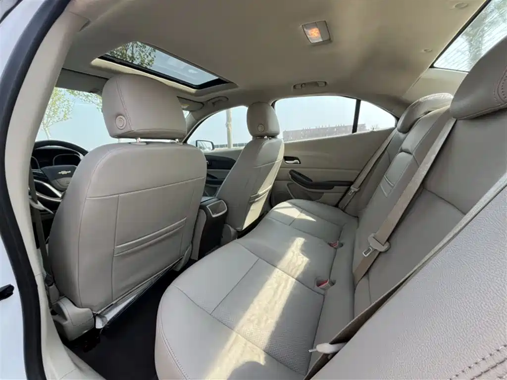 Chevrolet Malibu 2014 2.0L Automatic Comfort фото 12