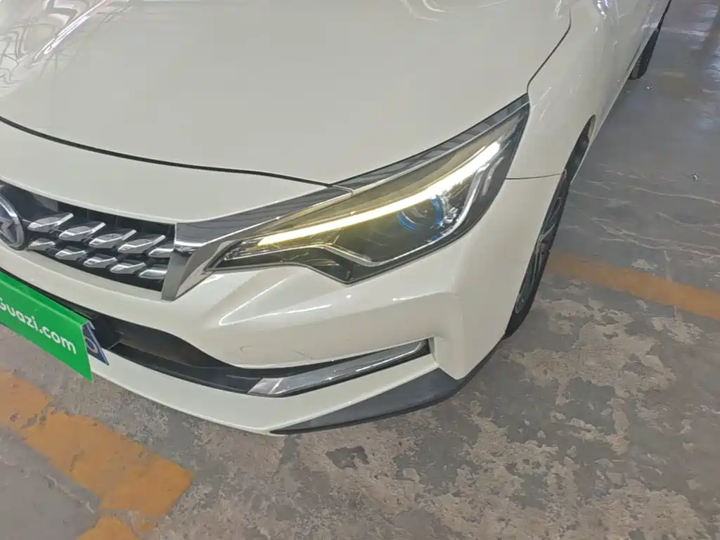 Venucia D60 2017 2018 1.6L CVT Smart Elite Edition