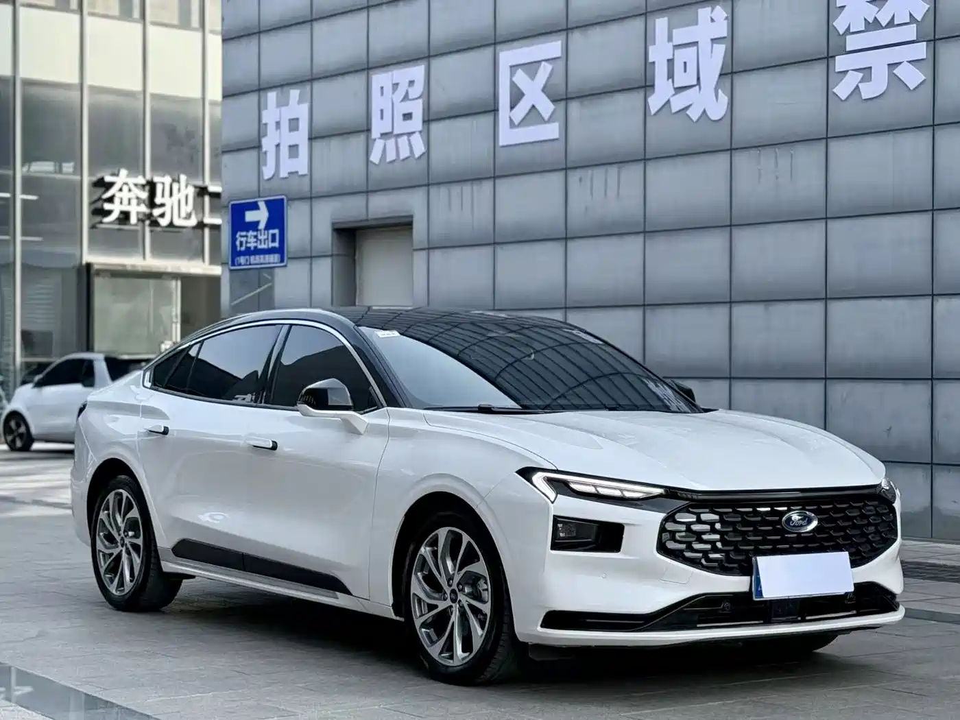 FORD MONDEO