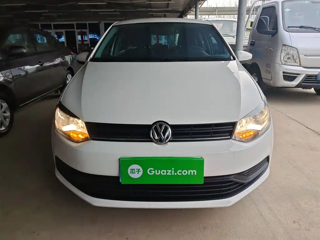 Volkswagen Polo 2016 1.4L Automatic Trend фото 3