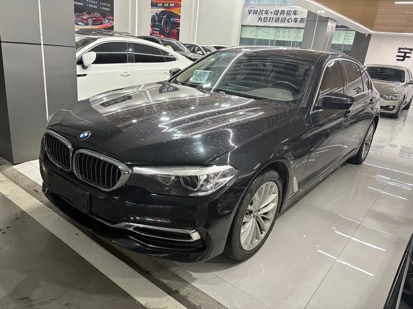 BMW 5 Series 2019 525Li M Sport Package
