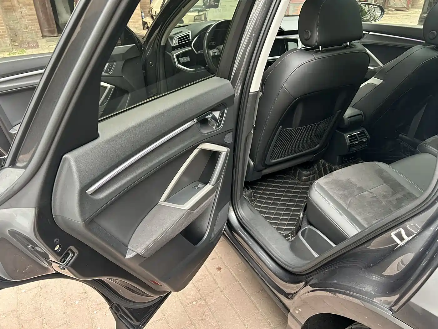 Audi Q3 2023 35 TFSI Fashion Dynamic (1.4T) фото 13