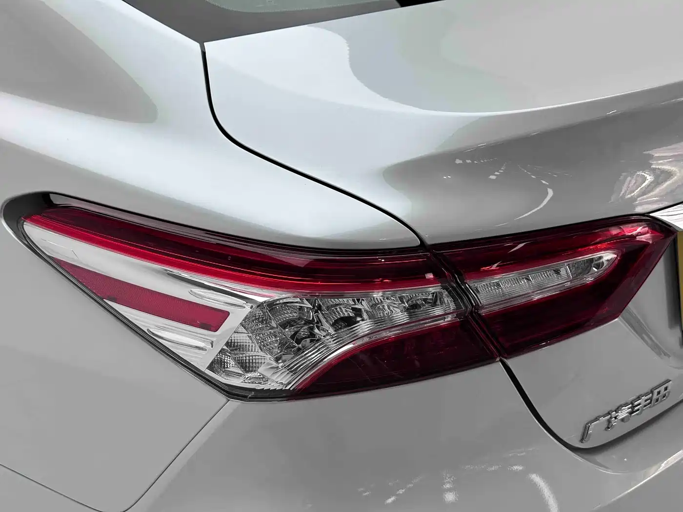 Toyota Camry 2023 2.0G Luxury Edition фото 15
