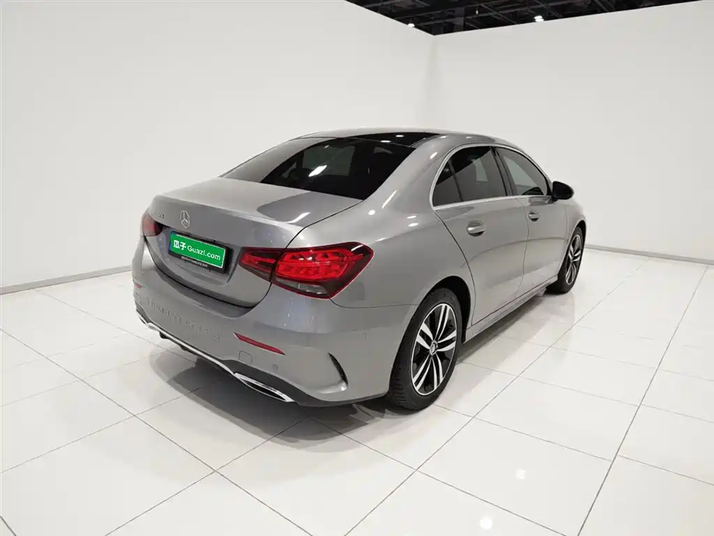 Mercedes-Benz A-Class 2020 A 180 L фото 12