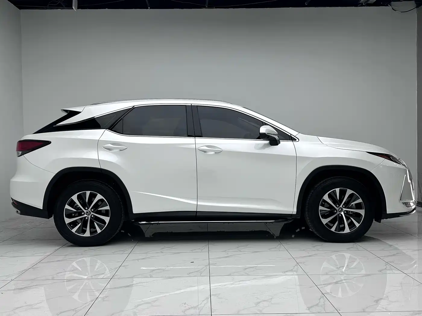 Lexus RX 2020 300 2WD Elite Edition China VI фото 2