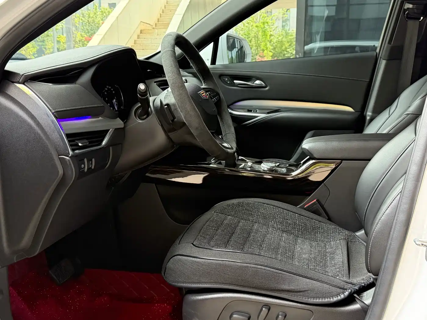 Cadillac XT4 2021 28T FWD Premium Edition фото 7