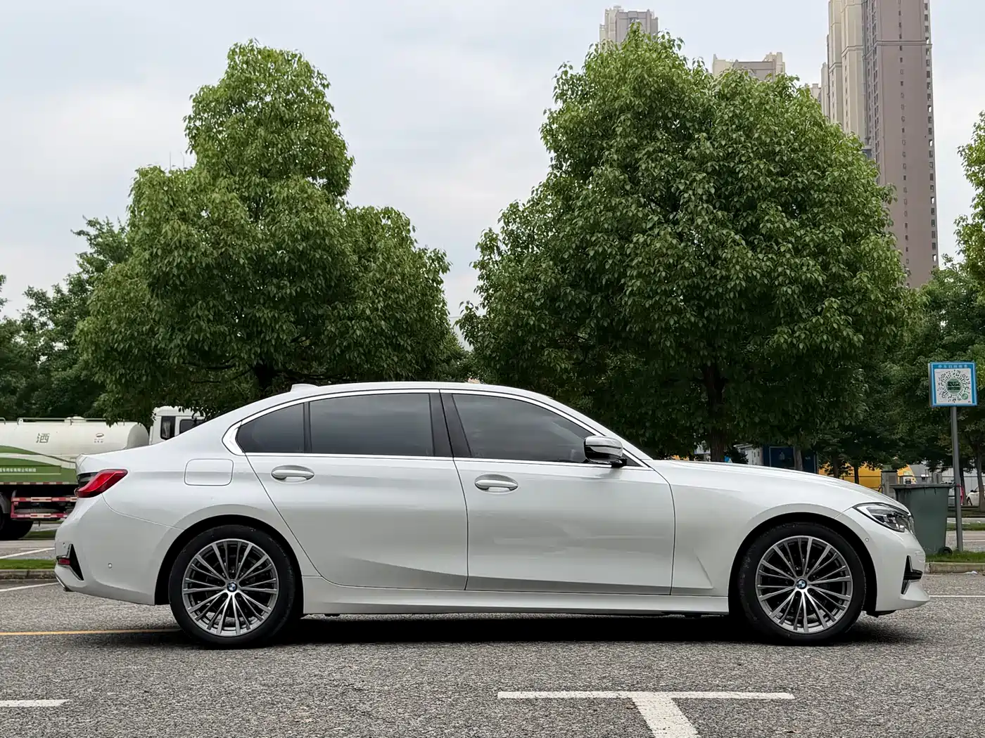 BMW 3 Series 2020 325Li Launch Edition фото 11